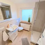 Iii Fuer Bis Zu 6 Personen, 94431 Grosskoellnbach Appartement *